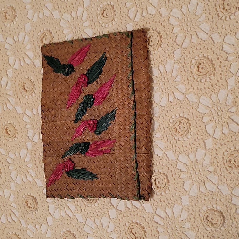 Vintage Boho Rattan Straw Clutch Purse. Handmade from woven natural fibers